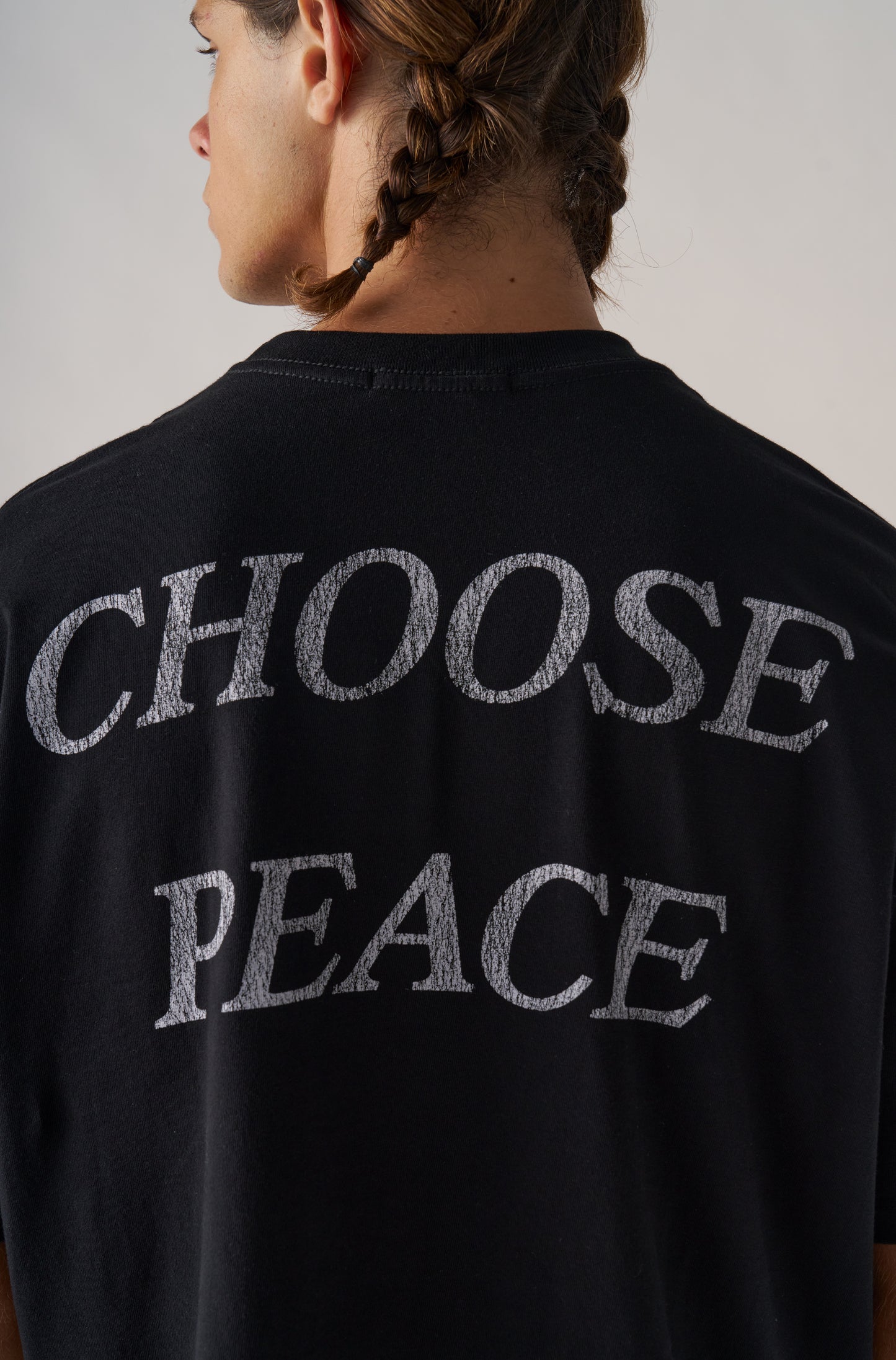 Camiseta Boxy Over Peace Preto