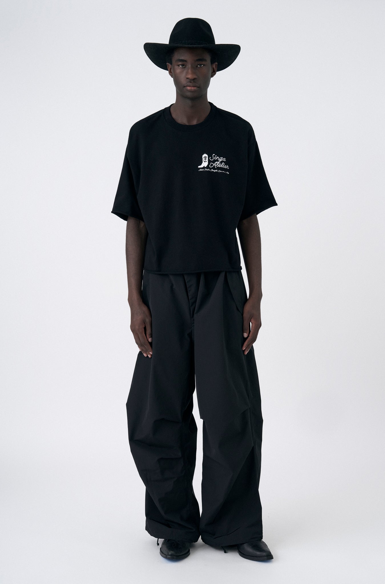 Camiseta Boots Boxy Over Preta