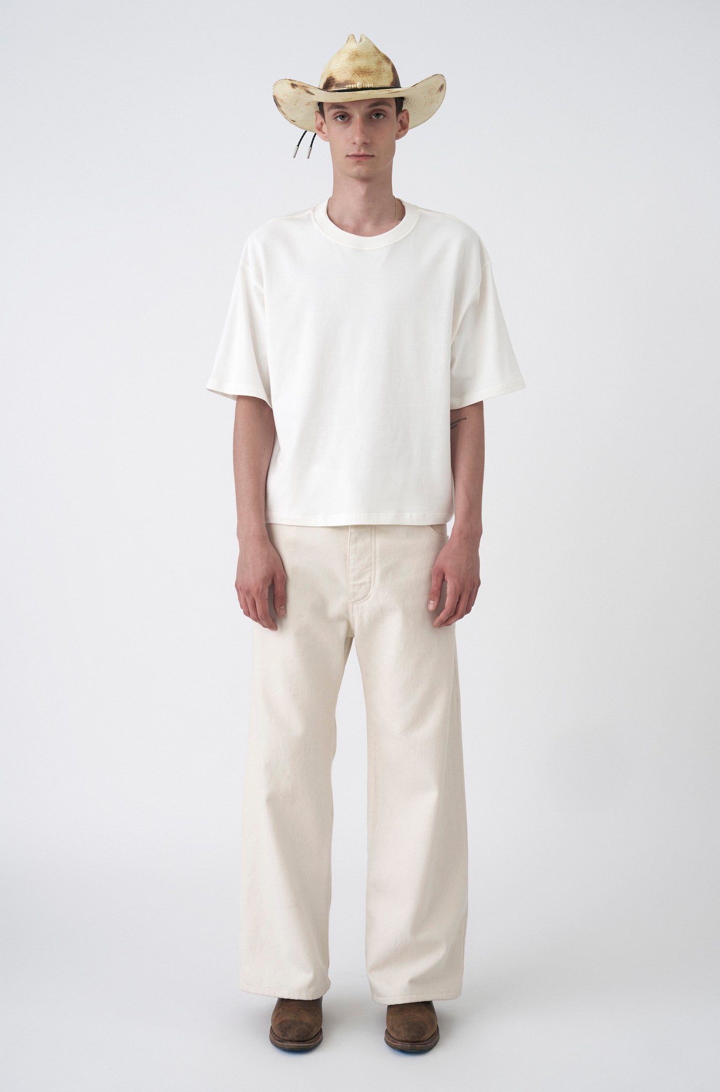 BOXY OVER OFF-WHITE