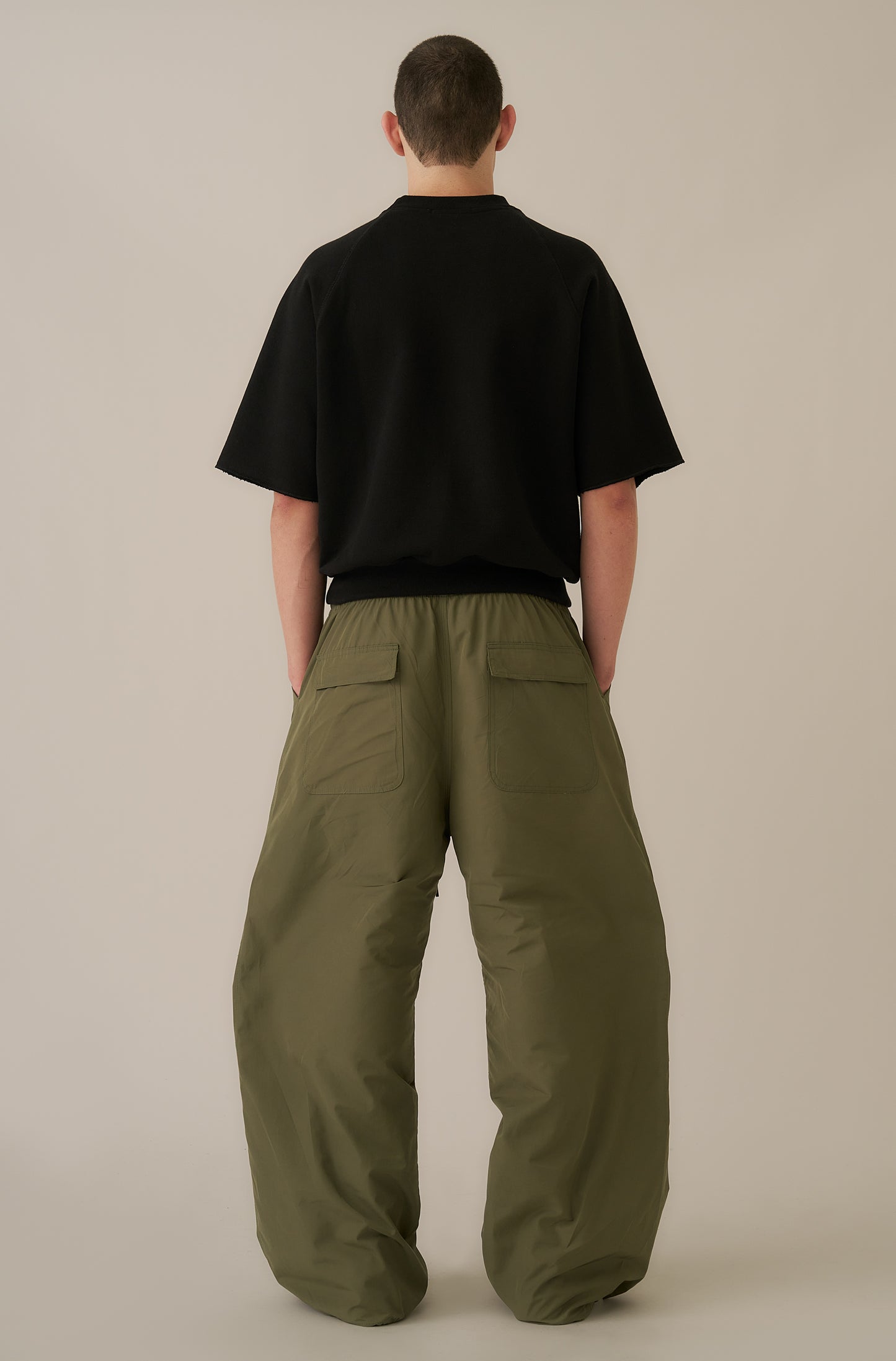 OVER RAGLAN PUNHOS - PRETO