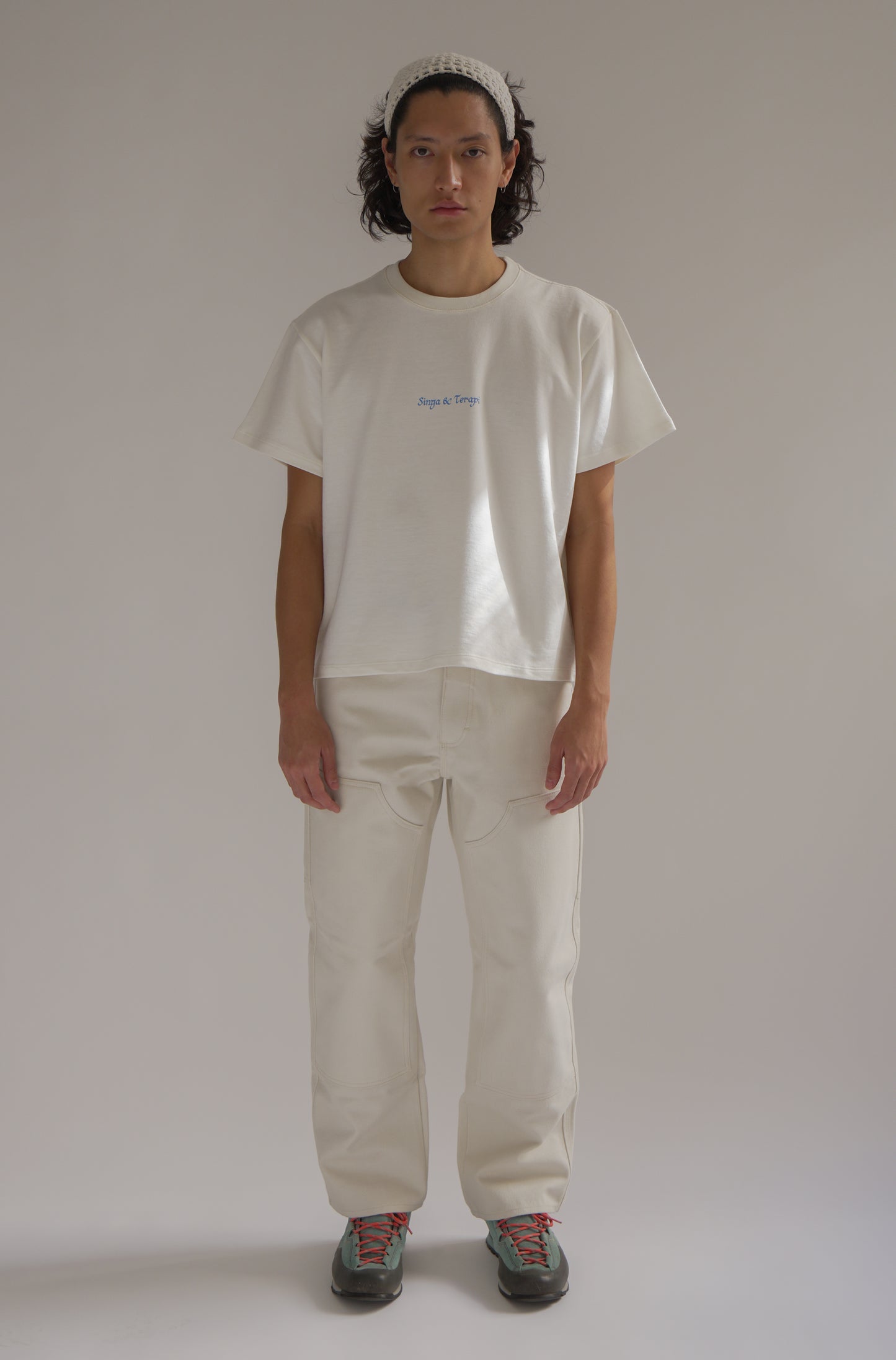 Camiseta Boxy Regular Singa & Terapi Off-white
